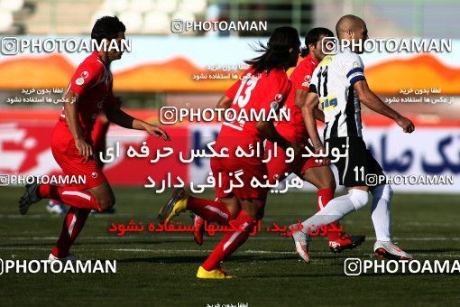 1098053, Qom, Iran, لیگ برتر فوتبال ایران، Persian Gulf Cup، Week 15، First Leg، Saba Qom 0 v 0 Tractor Sazi on 2010/11/11 at Yadegar-e Emam Stadium Qom