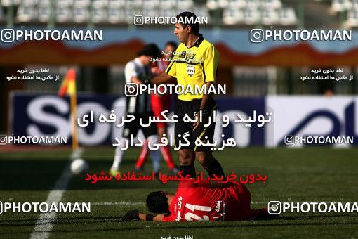 1098056, Qom, Iran, لیگ برتر فوتبال ایران، Persian Gulf Cup، Week 15، First Leg، Saba Qom 0 v 0 Tractor Sazi on 2010/11/11 at Yadegar-e Emam Stadium Qom