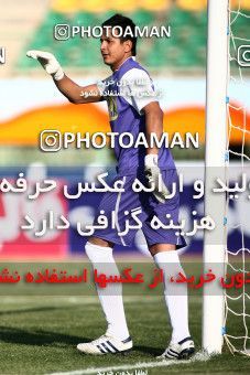 1097998, Qom, Iran, لیگ برتر فوتبال ایران، Persian Gulf Cup، Week 15، First Leg، Saba Qom 0 v 0 Tractor Sazi on 2010/11/11 at Yadegar-e Emam Stadium Qom