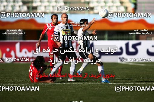 1098152, Qom, Iran, لیگ برتر فوتبال ایران، Persian Gulf Cup، Week 15، First Leg، Saba Qom 0 v 0 Tractor Sazi on 2010/11/11 at Yadegar-e Emam Stadium Qom