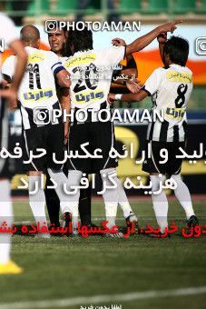 1098010, Qom, Iran, لیگ برتر فوتبال ایران، Persian Gulf Cup، Week 15، First Leg، Saba Qom 0 v 0 Tractor Sazi on 2010/11/11 at Yadegar-e Emam Stadium Qom