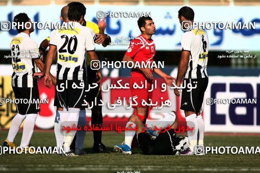 1097963, Qom, Iran, لیگ برتر فوتبال ایران، Persian Gulf Cup، Week 15، First Leg، Saba Qom 0 v 0 Tractor Sazi on 2010/11/11 at Yadegar-e Emam Stadium Qom