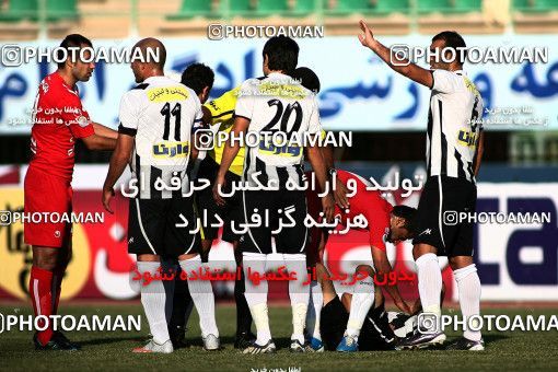 1098002, Qom, Iran, لیگ برتر فوتبال ایران، Persian Gulf Cup، Week 15، First Leg، Saba Qom 0 v 0 Tractor Sazi on 2010/11/11 at Yadegar-e Emam Stadium Qom