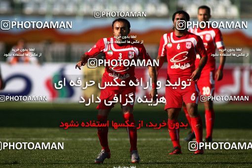 1098065, Qom, Iran, لیگ برتر فوتبال ایران، Persian Gulf Cup، Week 15، First Leg، Saba Qom 0 v 0 Tractor Sazi on 2010/11/11 at Yadegar-e Emam Stadium Qom