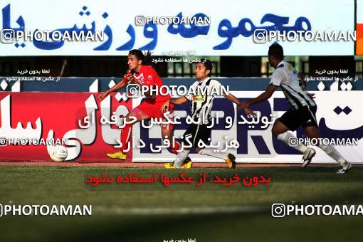 1098248, Qom, Iran, لیگ برتر فوتبال ایران، Persian Gulf Cup، Week 15، First Leg، Saba Qom 0 v 0 Tractor Sazi on 2010/11/11 at Yadegar-e Emam Stadium Qom