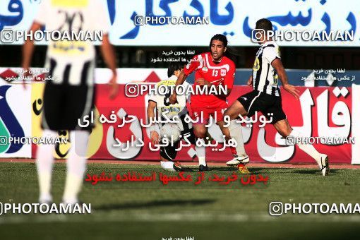 1097997, Qom, Iran, لیگ برتر فوتبال ایران، Persian Gulf Cup، Week 15، First Leg، Saba Qom 0 v 0 Tractor Sazi on 2010/11/11 at Yadegar-e Emam Stadium Qom