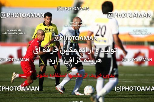 1098181, Qom, Iran, لیگ برتر فوتبال ایران، Persian Gulf Cup، Week 15، First Leg، Saba Qom 0 v 0 Tractor Sazi on 2010/11/11 at Yadegar-e Emam Stadium Qom