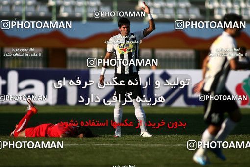 1097937, Qom, Iran, لیگ برتر فوتبال ایران، Persian Gulf Cup، Week 15، First Leg، Saba Qom 0 v 0 Tractor Sazi on 2010/11/11 at Yadegar-e Emam Stadium Qom