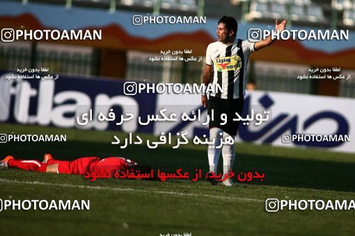 1098215, Qom, Iran, لیگ برتر فوتبال ایران، Persian Gulf Cup، Week 15، First Leg، Saba Qom 0 v 0 Tractor Sazi on 2010/11/11 at Yadegar-e Emam Stadium Qom