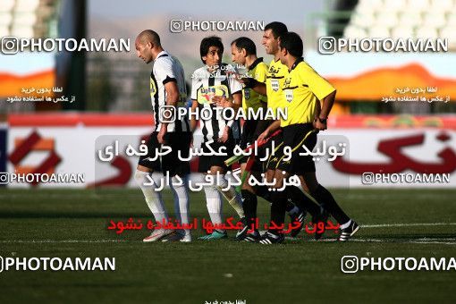 1098143, Qom, Iran, لیگ برتر فوتبال ایران، Persian Gulf Cup، Week 15، First Leg، Saba Qom 0 v 0 Tractor Sazi on 2010/11/11 at Yadegar-e Emam Stadium Qom