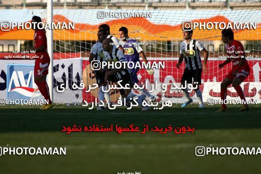 1098047, Qom, Iran, لیگ برتر فوتبال ایران، Persian Gulf Cup، Week 15، First Leg، Saba Qom 0 v 0 Tractor Sazi on 2010/11/11 at Yadegar-e Emam Stadium Qom