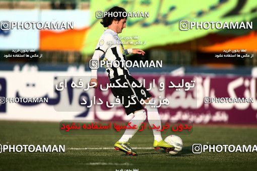 1098167, Qom, Iran, لیگ برتر فوتبال ایران، Persian Gulf Cup، Week 15، First Leg، Saba Qom 0 v 0 Tractor Sazi on 2010/11/11 at Yadegar-e Emam Stadium Qom