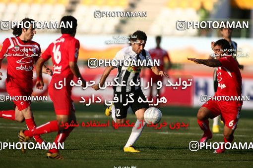 1098028, Qom, Iran, لیگ برتر فوتبال ایران، Persian Gulf Cup، Week 15، First Leg، Saba Qom 0 v 0 Tractor Sazi on 2010/11/11 at Yadegar-e Emam Stadium Qom