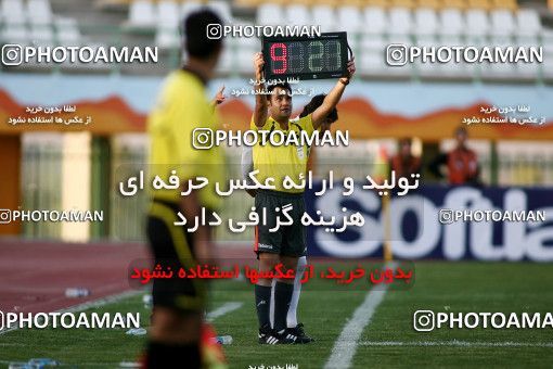 1098197, Qom, Iran, لیگ برتر فوتبال ایران، Persian Gulf Cup، Week 15، First Leg، Saba Qom 0 v 0 Tractor Sazi on 2010/11/11 at Yadegar-e Emam Stadium Qom