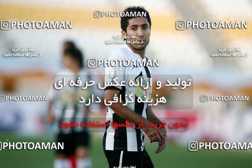 1098196, Qom, Iran, لیگ برتر فوتبال ایران، Persian Gulf Cup، Week 15، First Leg، Saba Qom 0 v 0 Tractor Sazi on 2010/11/11 at Yadegar-e Emam Stadium Qom