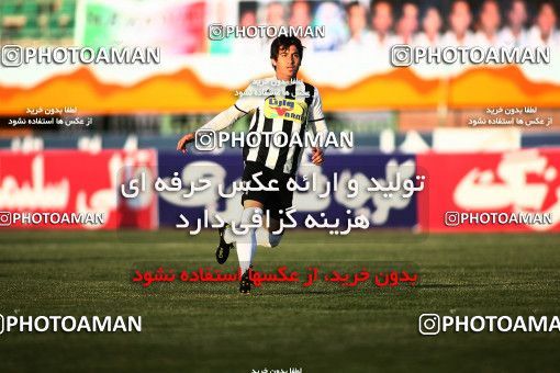 1097992, Qom, Iran, لیگ برتر فوتبال ایران، Persian Gulf Cup، Week 15، First Leg، Saba Qom 0 v 0 Tractor Sazi on 2010/11/11 at Yadegar-e Emam Stadium Qom