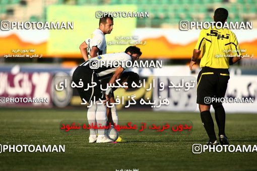 1098190, Qom, Iran, لیگ برتر فوتبال ایران، Persian Gulf Cup، Week 15، First Leg، Saba Qom 0 v 0 Tractor Sazi on 2010/11/11 at Yadegar-e Emam Stadium Qom