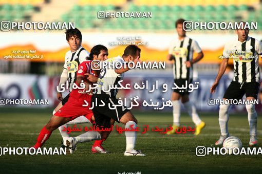 1098103, Qom, Iran, لیگ برتر فوتبال ایران، Persian Gulf Cup، Week 15، First Leg، Saba Qom 0 v 0 Tractor Sazi on 2010/11/11 at Yadegar-e Emam Stadium Qom