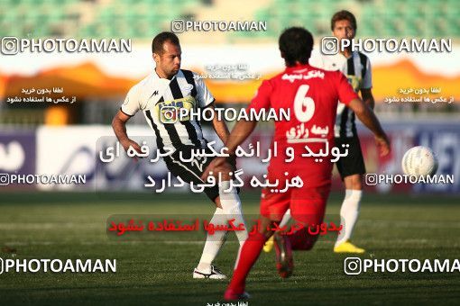 1098077, Qom, Iran, لیگ برتر فوتبال ایران، Persian Gulf Cup، Week 15، First Leg، Saba Qom 0 v 0 Tractor Sazi on 2010/11/11 at Yadegar-e Emam Stadium Qom