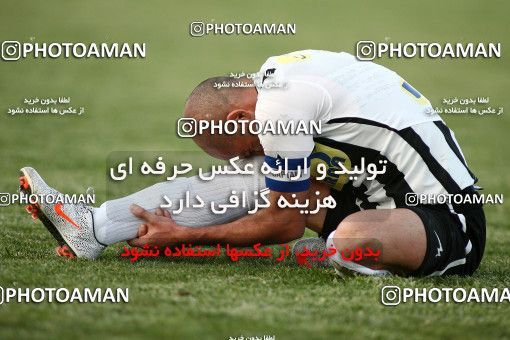 1098030, Qom, Iran, لیگ برتر فوتبال ایران، Persian Gulf Cup، Week 15، First Leg، Saba Qom 0 v 0 Tractor Sazi on 2010/11/11 at Yadegar-e Emam Stadium Qom