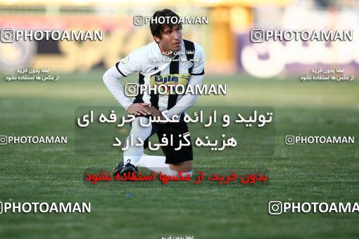 1098128, Qom, Iran, لیگ برتر فوتبال ایران، Persian Gulf Cup، Week 15، First Leg، Saba Qom 0 v 0 Tractor Sazi on 2010/11/11 at Yadegar-e Emam Stadium Qom