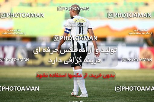 1098246, Qom, Iran, لیگ برتر فوتبال ایران، Persian Gulf Cup، Week 15، First Leg، Saba Qom 0 v 0 Tractor Sazi on 2010/11/11 at Yadegar-e Emam Stadium Qom