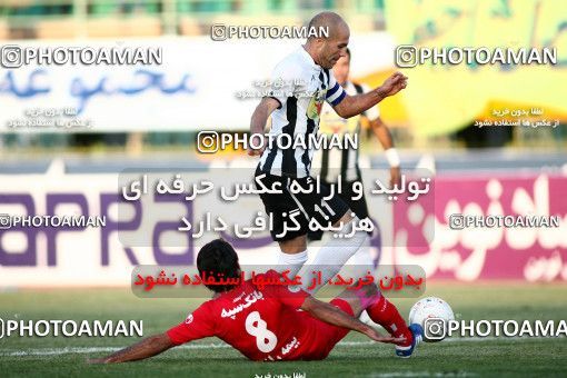 1097986, Qom, Iran, لیگ برتر فوتبال ایران، Persian Gulf Cup، Week 15، First Leg، Saba Qom 0 v 0 Tractor Sazi on 2010/11/11 at Yadegar-e Emam Stadium Qom