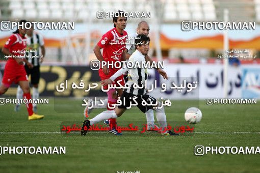 1097950, Qom, Iran, لیگ برتر فوتبال ایران، Persian Gulf Cup، Week 15، First Leg، Saba Qom 0 v 0 Tractor Sazi on 2010/11/11 at Yadegar-e Emam Stadium Qom