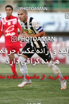 1098119, Qom, Iran, لیگ برتر فوتبال ایران، Persian Gulf Cup، Week 15، First Leg، Saba Qom 0 v 0 Tractor Sazi on 2010/11/11 at Yadegar-e Emam Stadium Qom