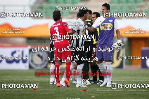 1098155, Qom, Iran, لیگ برتر فوتبال ایران، Persian Gulf Cup، Week 15، First Leg، Saba Qom 0 v 0 Tractor Sazi on 2010/11/11 at Yadegar-e Emam Stadium Qom