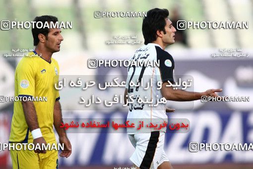 1099025, Tehran, [*parameter:4*], لیگ برتر فوتبال ایران، Persian Gulf Cup، Week 15، First Leg، Naft Tehran 1 v 0 Rah Ahan on 2010/11/12 at Shahid Dastgerdi Stadium