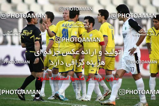 1099043, Tehran, [*parameter:4*], لیگ برتر فوتبال ایران، Persian Gulf Cup، Week 15، First Leg، Naft Tehran 1 v 0 Rah Ahan on 2010/11/12 at Shahid Dastgerdi Stadium