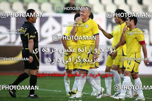 1099049, Tehran, [*parameter:4*], لیگ برتر فوتبال ایران، Persian Gulf Cup، Week 15، First Leg، Naft Tehran 1 v 0 Rah Ahan on 2010/11/12 at Shahid Dastgerdi Stadium