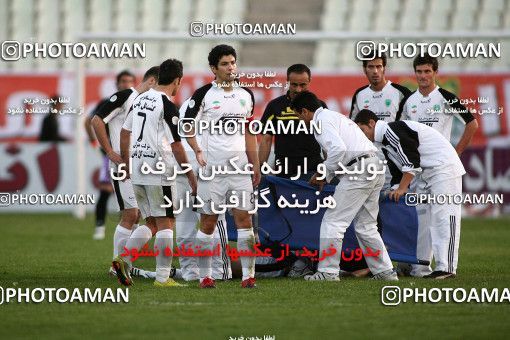 1099080, لیگ برتر فوتبال ایران، Persian Gulf Cup، Week 15، First Leg، 2010/11/12، Tehran، Shahid Dastgerdi Stadium، Naft Tehran 1 - 0 Rah Ahan
