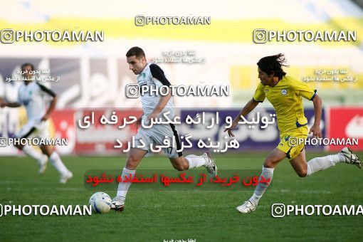 1098940, Tehran, [*parameter:4*], لیگ برتر فوتبال ایران، Persian Gulf Cup، Week 15، First Leg، Naft Tehran 1 v 0 Rah Ahan on 2010/11/12 at Shahid Dastgerdi Stadium