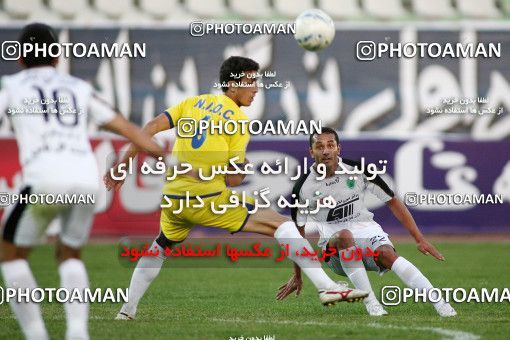 1098923, Tehran, [*parameter:4*], لیگ برتر فوتبال ایران، Persian Gulf Cup، Week 15، First Leg، Naft Tehran 1 v 0 Rah Ahan on 2010/11/12 at Shahid Dastgerdi Stadium