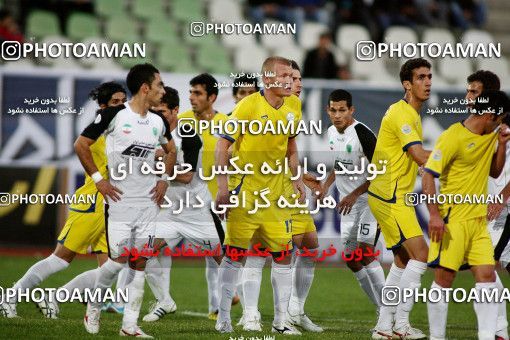 1099010, Tehran, [*parameter:4*], لیگ برتر فوتبال ایران، Persian Gulf Cup، Week 15، First Leg، Naft Tehran 1 v 0 Rah Ahan on 2010/11/12 at Shahid Dastgerdi Stadium