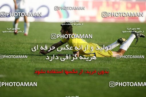1099031, Tehran, [*parameter:4*], لیگ برتر فوتبال ایران، Persian Gulf Cup، Week 15، First Leg، Naft Tehran 1 v 0 Rah Ahan on 2010/11/12 at Shahid Dastgerdi Stadium