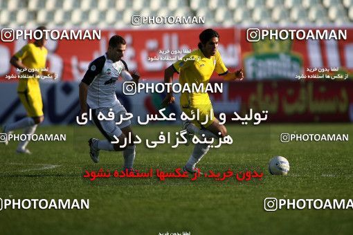 1099011, Tehran, [*parameter:4*], لیگ برتر فوتبال ایران، Persian Gulf Cup، Week 15، First Leg، Naft Tehran 1 v 0 Rah Ahan on 2010/11/12 at Shahid Dastgerdi Stadium