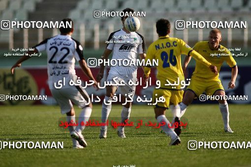 1099082, Tehran, [*parameter:4*], لیگ برتر فوتبال ایران، Persian Gulf Cup، Week 15، First Leg، Naft Tehran 1 v 0 Rah Ahan on 2010/11/12 at Shahid Dastgerdi Stadium