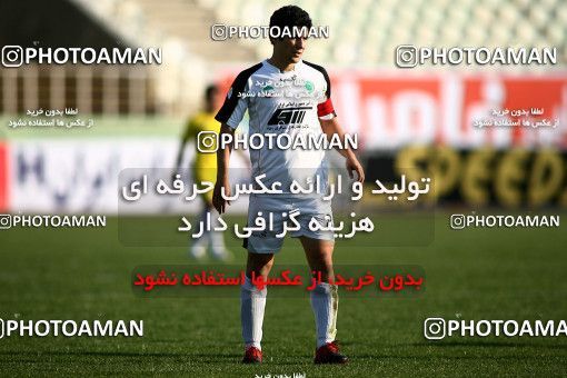 1099085, Tehran, [*parameter:4*], لیگ برتر فوتبال ایران، Persian Gulf Cup، Week 15، First Leg، Naft Tehran 1 v 0 Rah Ahan on 2010/11/12 at Shahid Dastgerdi Stadium