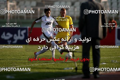 1099091, Tehran, [*parameter:4*], لیگ برتر فوتبال ایران، Persian Gulf Cup، Week 15، First Leg، Naft Tehran 1 v 0 Rah Ahan on 2010/11/12 at Shahid Dastgerdi Stadium