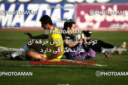 1098973, Tehran, [*parameter:4*], لیگ برتر فوتبال ایران، Persian Gulf Cup، Week 15، First Leg، Naft Tehran 1 v 0 Rah Ahan on 2010/11/12 at Shahid Dastgerdi Stadium