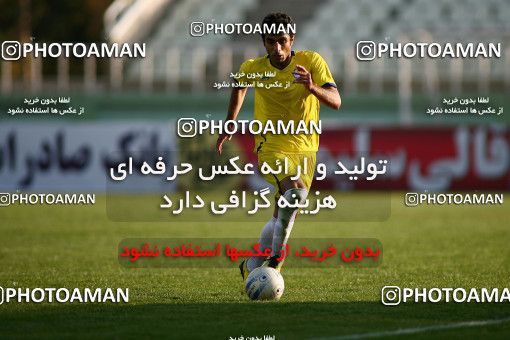 1098937, Tehran, [*parameter:4*], لیگ برتر فوتبال ایران، Persian Gulf Cup، Week 15، First Leg، Naft Tehran 1 v 0 Rah Ahan on 2010/11/12 at Shahid Dastgerdi Stadium