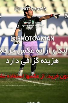 1099077, Tehran, [*parameter:4*], لیگ برتر فوتبال ایران، Persian Gulf Cup، Week 15، First Leg، Naft Tehran 1 v 0 Rah Ahan on 2010/11/12 at Shahid Dastgerdi Stadium