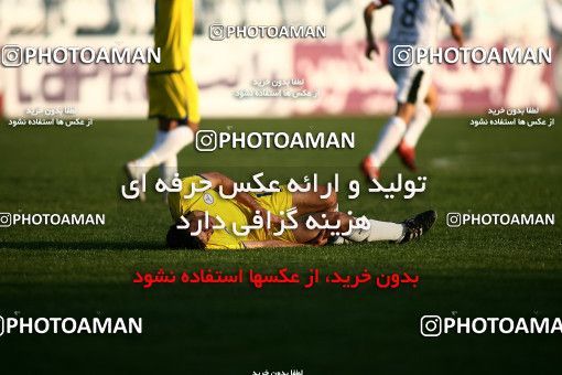 1099050, Tehran, [*parameter:4*], لیگ برتر فوتبال ایران، Persian Gulf Cup، Week 15، First Leg، Naft Tehran 1 v 0 Rah Ahan on 2010/11/12 at Shahid Dastgerdi Stadium