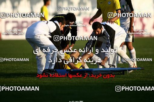 1098915, لیگ برتر فوتبال ایران، Persian Gulf Cup، Week 15، First Leg، 2010/11/12، Tehran، Shahid Dastgerdi Stadium، Naft Tehran 1 - 0 Rah Ahan
