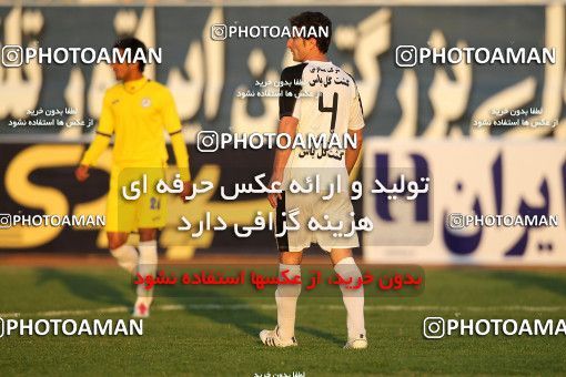 1100576, Tehran, [*parameter:4*], لیگ برتر فوتبال ایران، Persian Gulf Cup، Week 15، First Leg، Naft Tehran 1 v 0 Rah Ahan on 2010/11/12 at Shahid Dastgerdi Stadium