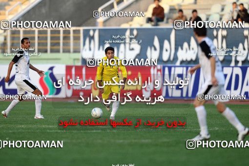 1100586, Tehran, [*parameter:4*], لیگ برتر فوتبال ایران، Persian Gulf Cup، Week 15، First Leg، Naft Tehran 1 v 0 Rah Ahan on 2010/11/12 at Shahid Dastgerdi Stadium