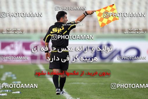 1100501, لیگ برتر فوتبال ایران، Persian Gulf Cup، Week 15، First Leg، 2010/11/12، Tehran، Shahid Dastgerdi Stadium، Naft Tehran 1 - 0 Rah Ahan